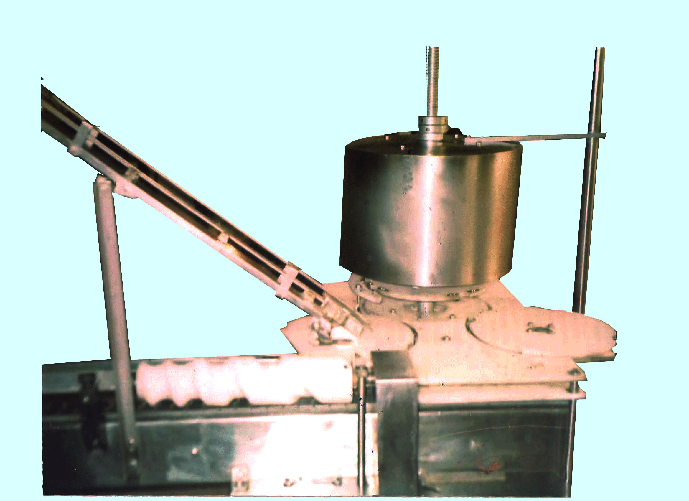 screw-capping-machine.jpg